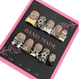 Painted artificial nails